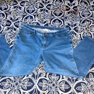 d&co. 20w Woman’s Faded Straight Leg Jeans